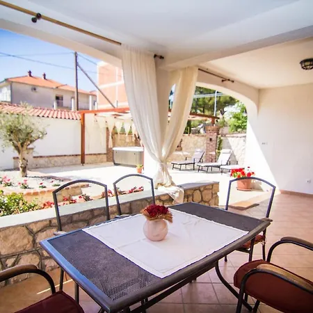 Seaside House Barbat, Rab - 13806 * Barbat na Rabu