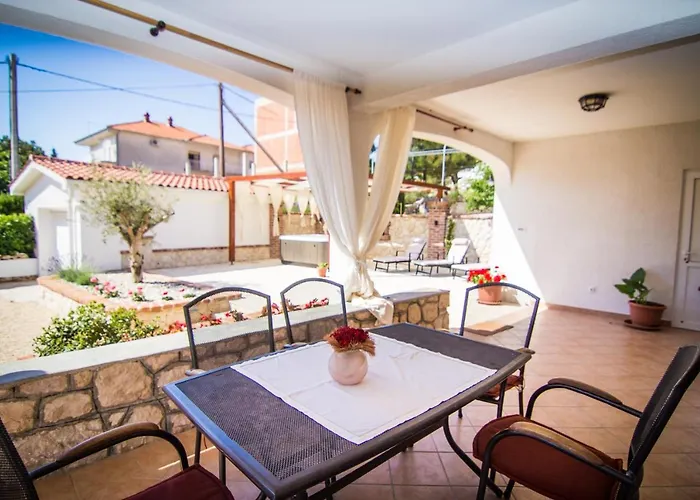 Seaside House Barbat, Rab - 13806 * Barbat na Rabu